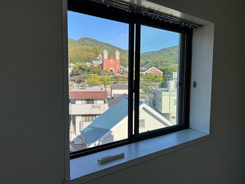 事務所から浦上天主堂を望む